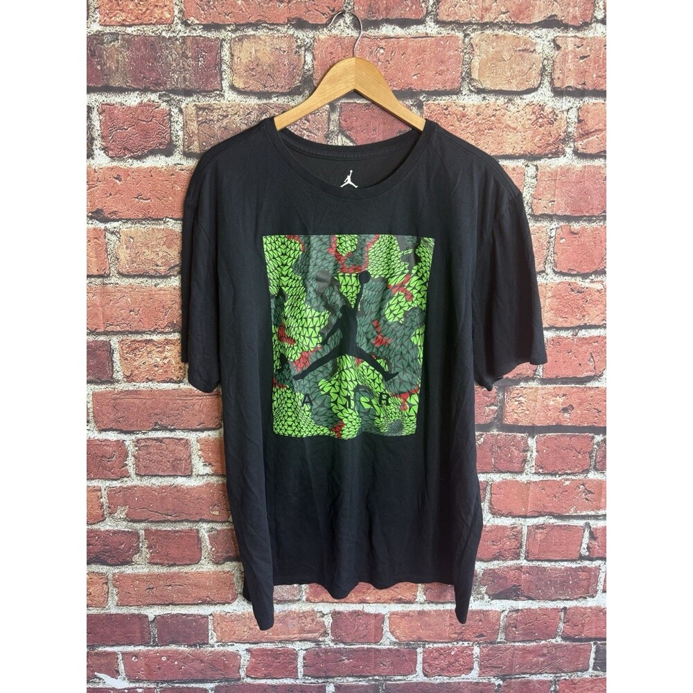 Jordan Mens Black Short Sleeve Graphic T-shirt Size 2XL Green Graphic